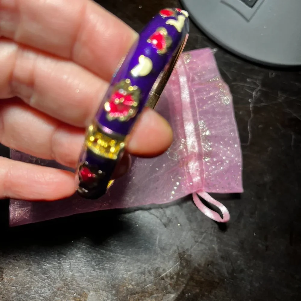 Bangle Bracelet with Butterflies‎ (wa/x)